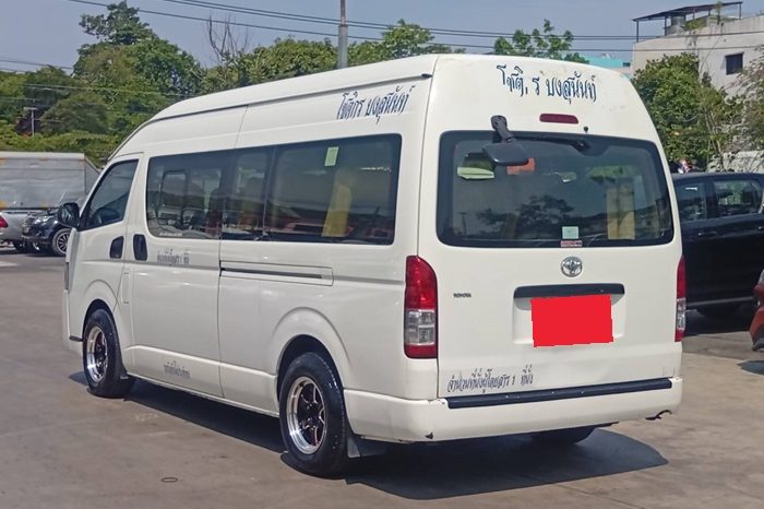 TOYOTA 2WD 2019 3.0 AT COMMUTER WHITE  4110 full