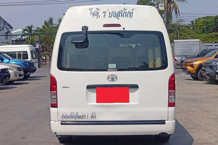 TOYOTA 2WD 2019 3.0 AT COMMUTER WHITE  4110 full