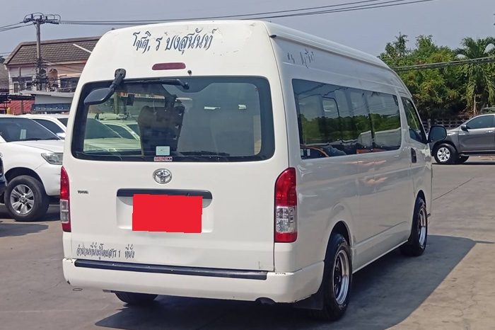 TOYOTA 2WD 2019 3.0 AT COMMUTER WHITE  4110 full