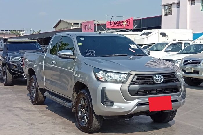 REVO PRE 2020 2.4 ENTRY AT SMART CAB SILVER  4633 full