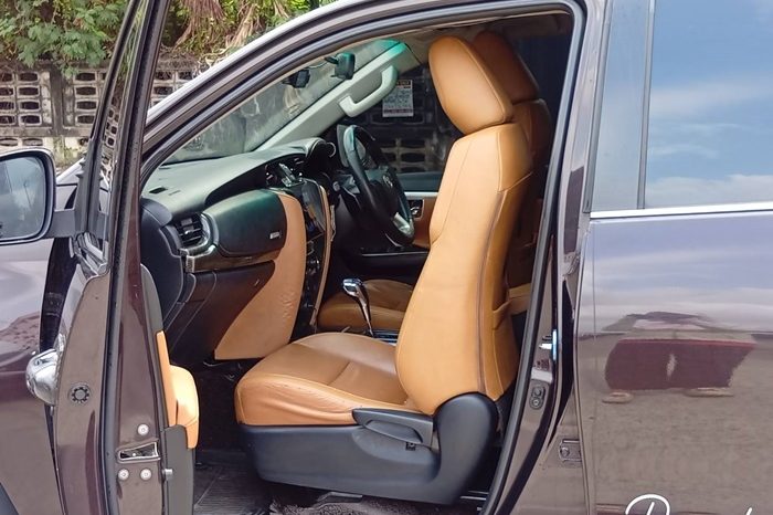 TOYOTA 4WD 2016 2.8V AT FORTUNER BROWN  4013 full