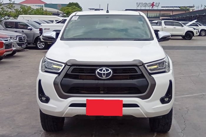 REVO 4WD 2021 2.4 MID MT DOUBLE CAB WHITE  4261 full