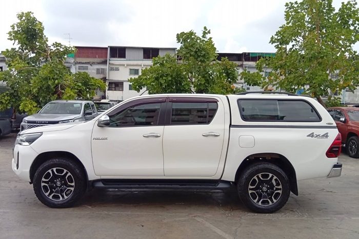 REVO 4WD 2021 2.4 MID MT DOUBLE CAB WHITE  4261 full