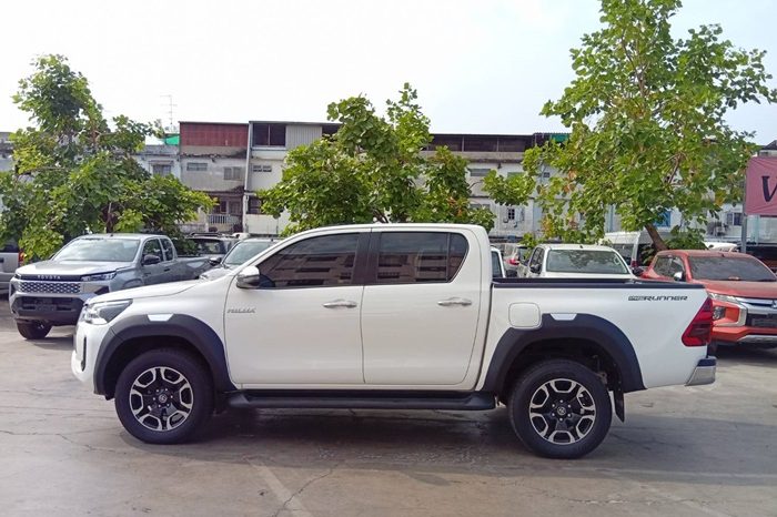 REVO PRE 2021 2.4 MID AT DOUBLE CAB WHITE  8389 full