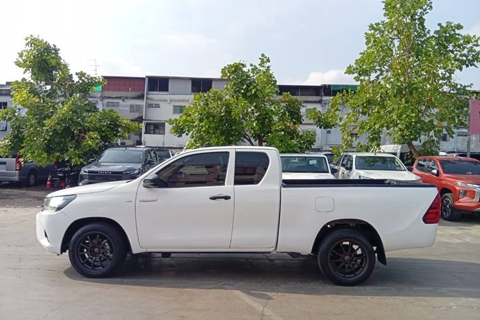 REVO 2WD 2017 2.4J MT SMART CAB WHITE  5372 full