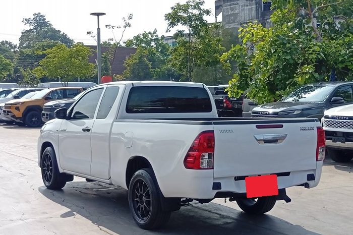 REVO 2WD 2017 2.4J MT SMART CAB WHITE  5372 full