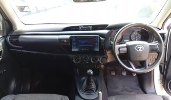 REVO 2WD 2017 2.4J MT SMART CAB WHITE  5372 full