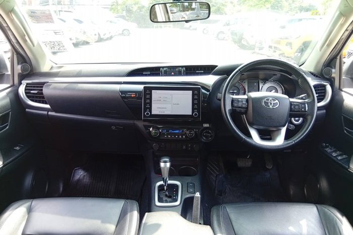 REVO 4WD 2022 2.8 HIGHT AT DOUBLE CAB SILVER  8413 full