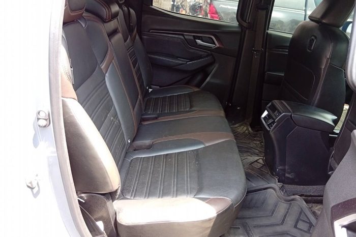 ISUZU 4WD 2023 3.0 AT DOUBLE CAB GREY  7921 full