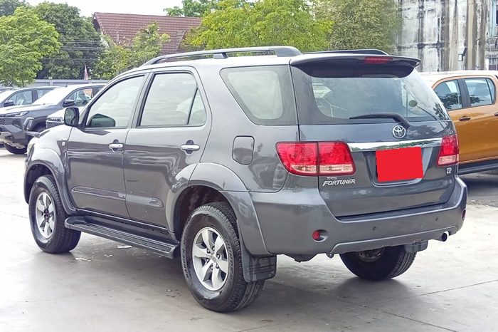 TOYOTA 4WD 2005 2.7V AT FORTUNER DARK GREY  8915 full