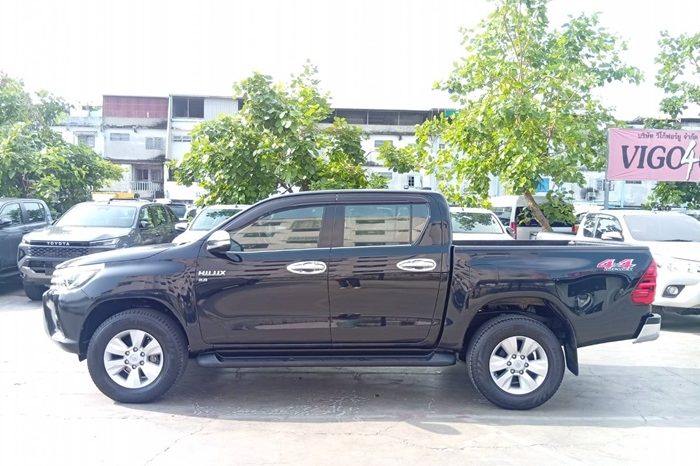 REVO 4WD 2017 2.8G MT DOUBLE CAB BLACK  9689 full