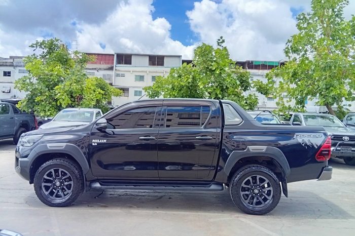 ROCCO 4WD 2020 2.8 HIGHT AT SMART CAB BLACK  2211 full