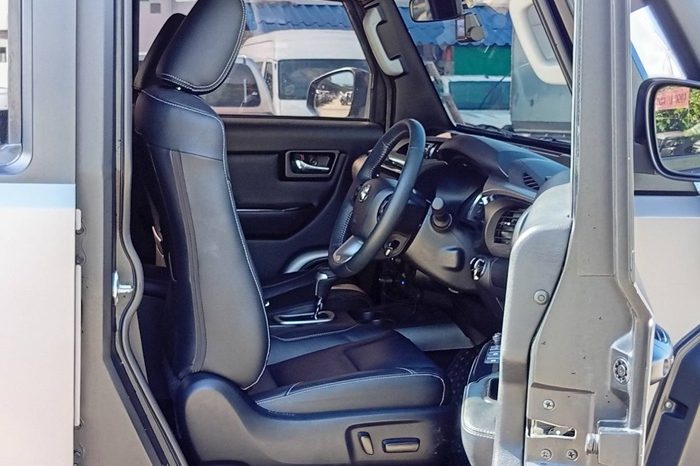 TOOYITA 4WD 2022 2.8 AT SUV TR TRANSFORMER GREY  190 full