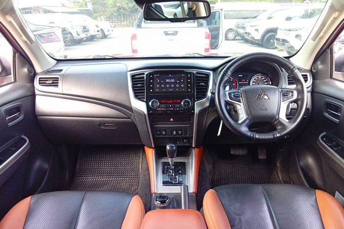 MITSUBISHI 4WD 2021 2.4 AT DOUBLE CAB ORANGE  9765 full