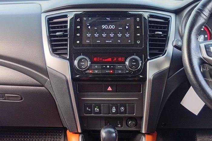 MITSUBISHI 4WD 2021 2.4 AT DOUBLE CAB ORANGE  9765 full
