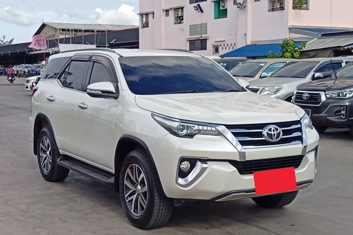 TOYOTA 2WD 2016 2.4V AT FORTUNER WHITE  3084 full
