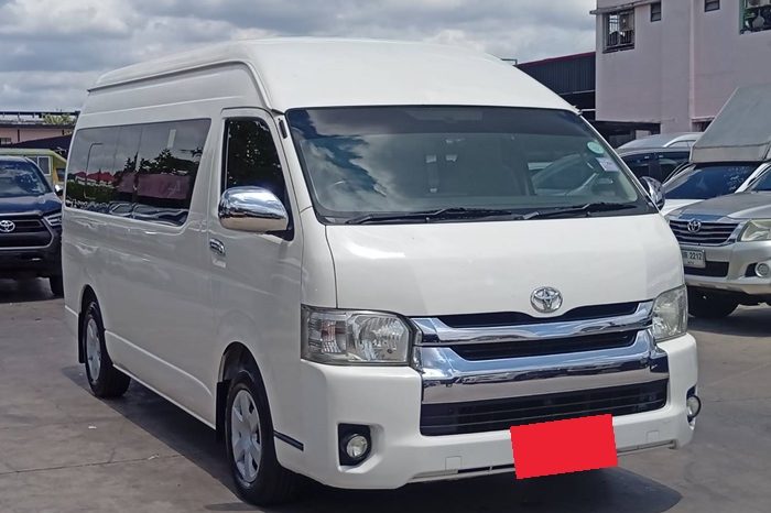 TOYOTA 2WD 2019 3.0 AT COMMUTER WHITE  944 full