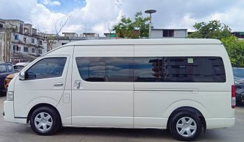 TOYOTA 2WD 2019 3.0 AT COMMUTER WHITE  944 full