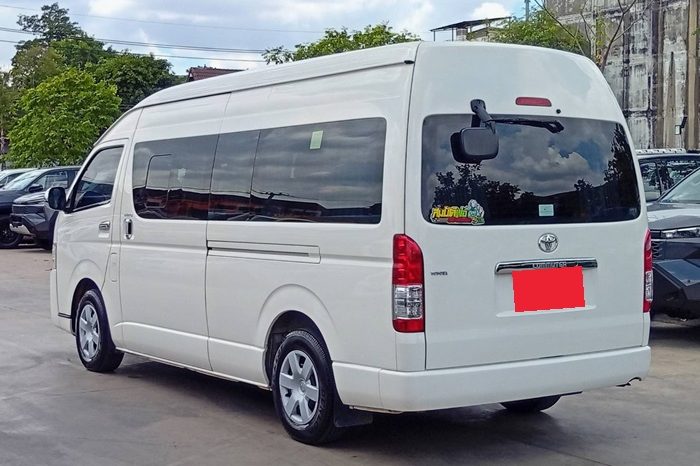 TOYOTA 2WD 2019 3.0 AT COMMUTER WHITE  944 full