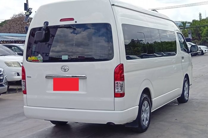 TOYOTA 2WD 2019 3.0 AT COMMUTER WHITE  944 full