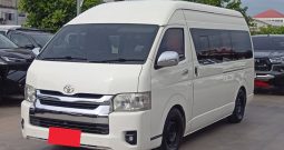 TOYOTA 2WD 2019 3.0 MT COMMUTER WHITE  8637