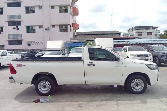 REVO 2WD 2020 2.4 ENTRY AT STANDARD WHITE 5262 full