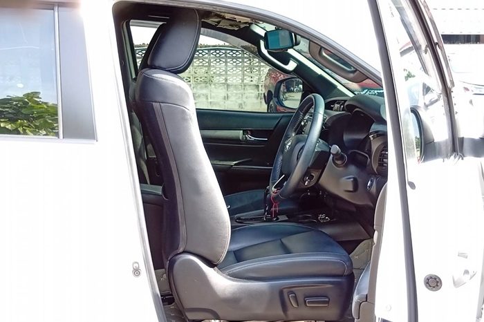 ROCCO 4WD 2021 2.8G AT DOUBLE CAB WHITE  5639 full
