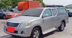 VIGO 2WD 2015 2.7J MT SMART CAB SILVER  685