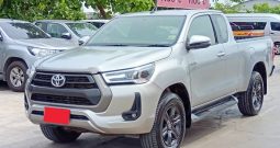 REVO 4WD 2021 2.4 MID MT SMART CAB SILVER  6274