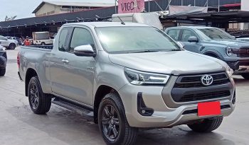 REVO 4WD 2021 2.4 MID MT SMART CAB SILVER  6274 full