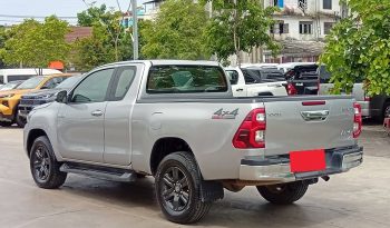 REVO 4WD 2021 2.4 MID MT SMART CAB SILVER  6274 full