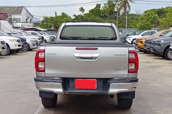 REVO 4WD 2021 2.4 MID MT SMART CAB SILVER  6274 full