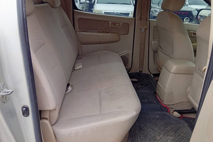 VIGO 4WD 2007 3.0G AT DOUBLE CAB SILVER 1290 full