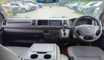 TOYOTA 2WD 2018 3.0 AT COMMUTER WHITE  3920 full