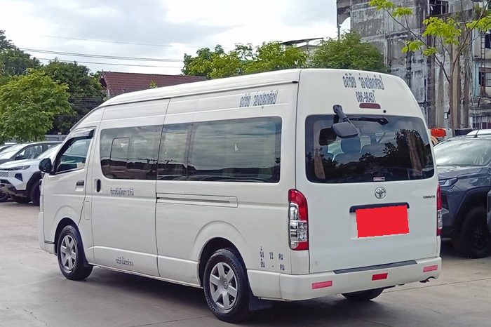TOYOTA 2WD 2018 3.0 AT COMMUTER WHITE  3920 full
