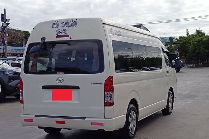 TOYOTA 2WD 2018 3.0 AT COMMUTER WHITE  3920 full