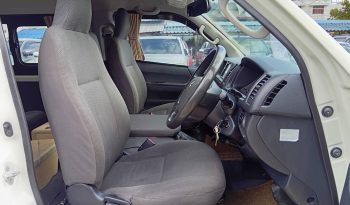 TOYOTA 2WD 2018 3.0 AT COMMUTER WHITE  3920 full
