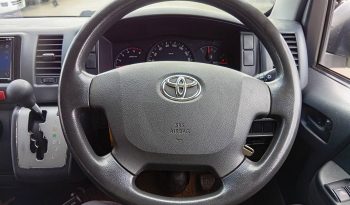 TOYOTA 2WD 2018 3.0 AT COMMUTER WHITE  3920 full