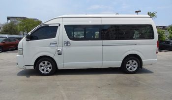 TOYOTA 2WD 2019 3.0 AT COMMUTER WHITE  3183 full
