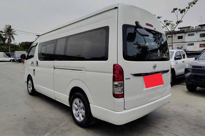 TOYOTA 2WD 2019 3.0 AT COMMUTER WHITE  3183 full
