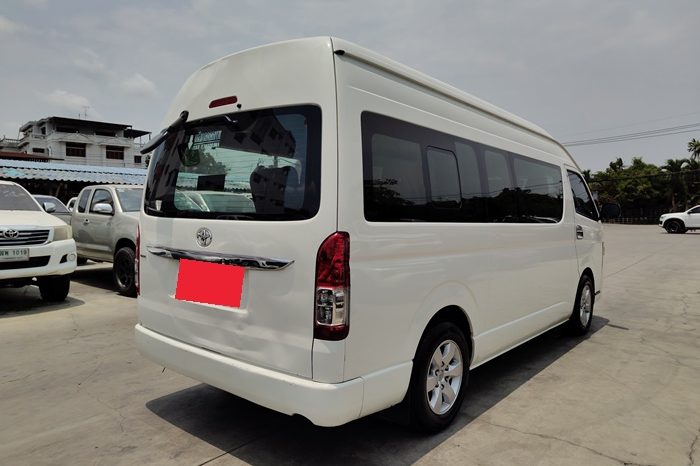 TOYOTA 2WD 2019 3.0 AT COMMUTER WHITE  3183 full