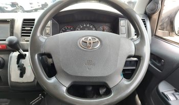 TOYOTA 2WD 2019 3.0 AT COMMUTER WHITE  3183 full