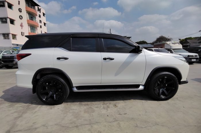 TOYOTA 4WD 2020 2.4V AT FORTUNER WHITE  397 full