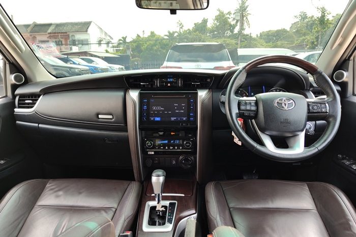TOYOTA 4WD 2020 2.4V AT FORTUNER WHITE  397 full