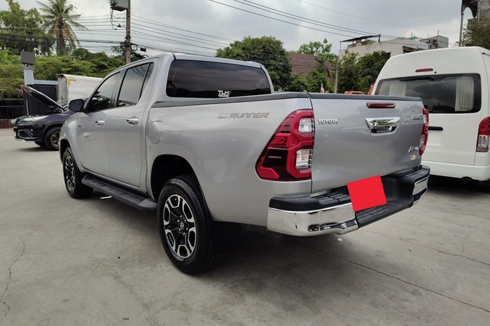 REVO PRE 2021 2.4 MID AT DOUBLE CAB SILVER  5033 full