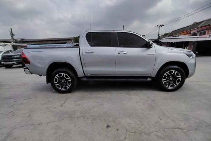REVO PRE 2021 2.4 MID AT DOUBLE CAB SILVER  5033 full