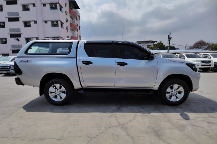 REVO 4WD 2018 2.4E MT DOUBLE CAB SILVER  6541 full