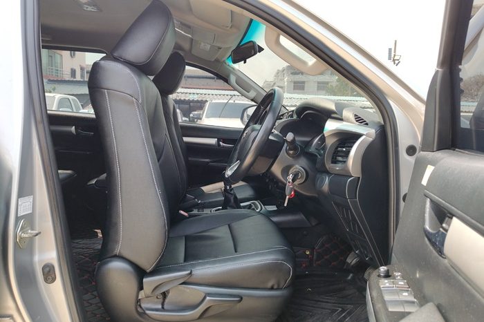 REVO 4WD 2018 2.4E MT DOUBLE CAB SILVER  6541 full