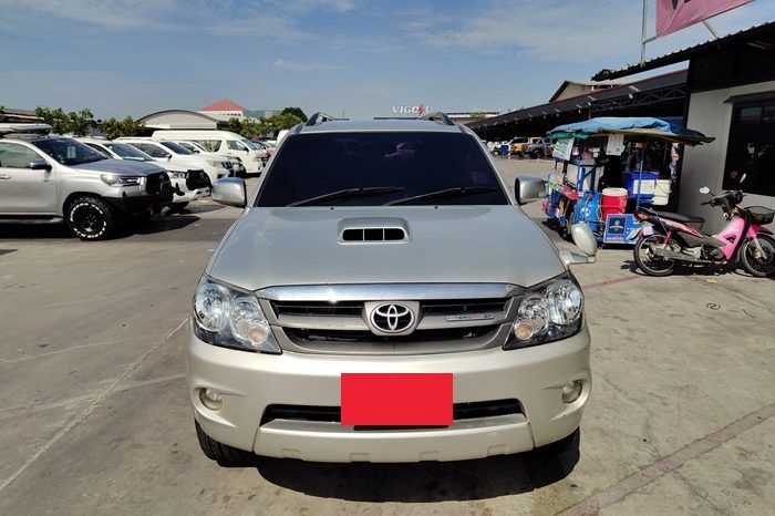 TOYOTA 4WD 2006 3.0V AT FORTUNER SILVER  7011 full