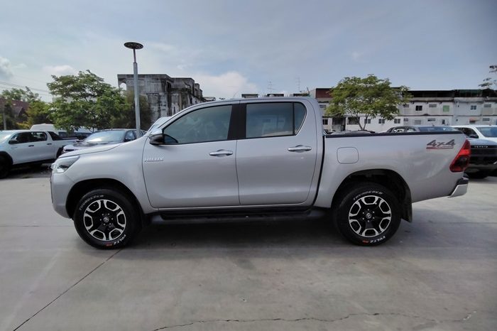 REVO 4WD 2021 2.4 MID MT DOUBLE CAB SILVER  5483 full